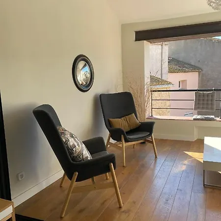 - Loggia A Village Echappee A Deux